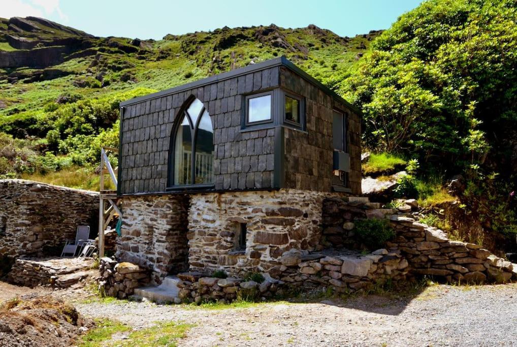 Secluded Cottage Nestled In The Beara Peninsula Киларни Екстериор снимка