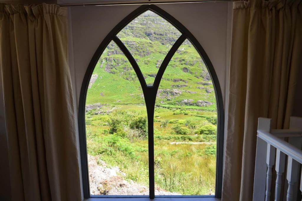 Secluded Cottage Nestled In The Beara Peninsula Киларни Екстериор снимка